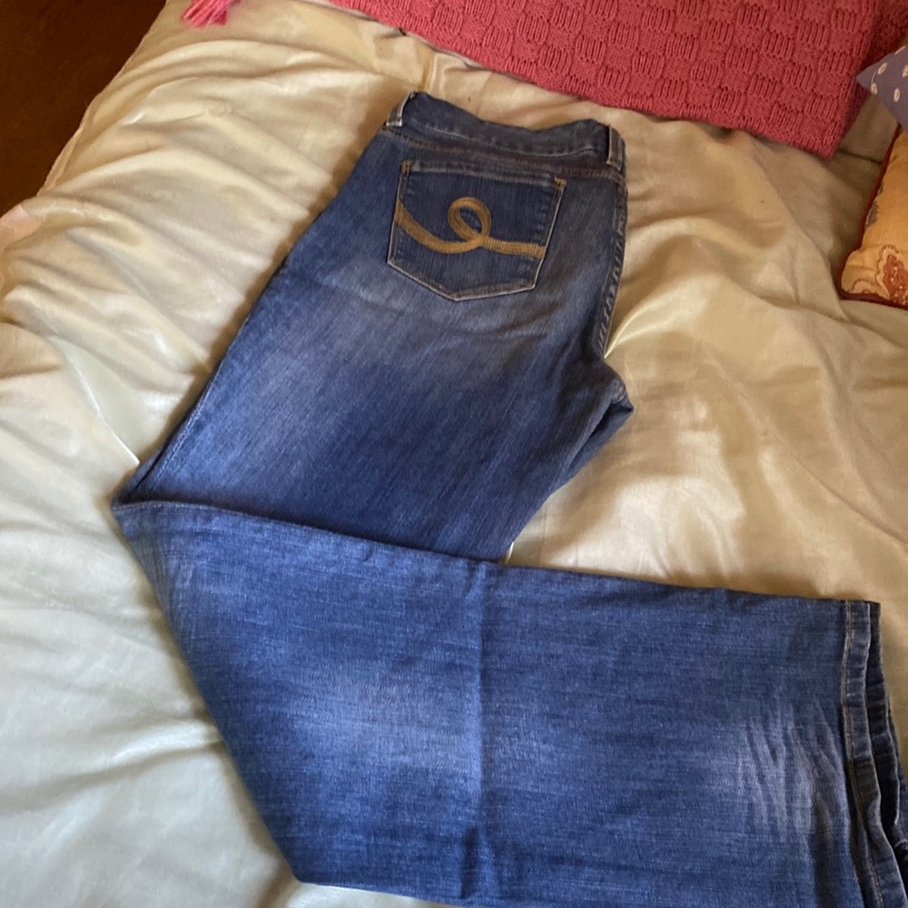 Seven7 Boot cut jeans in size 10